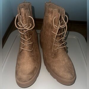 Old Navy Chucky Lace Up Boots Mocha Latte Size 9.5